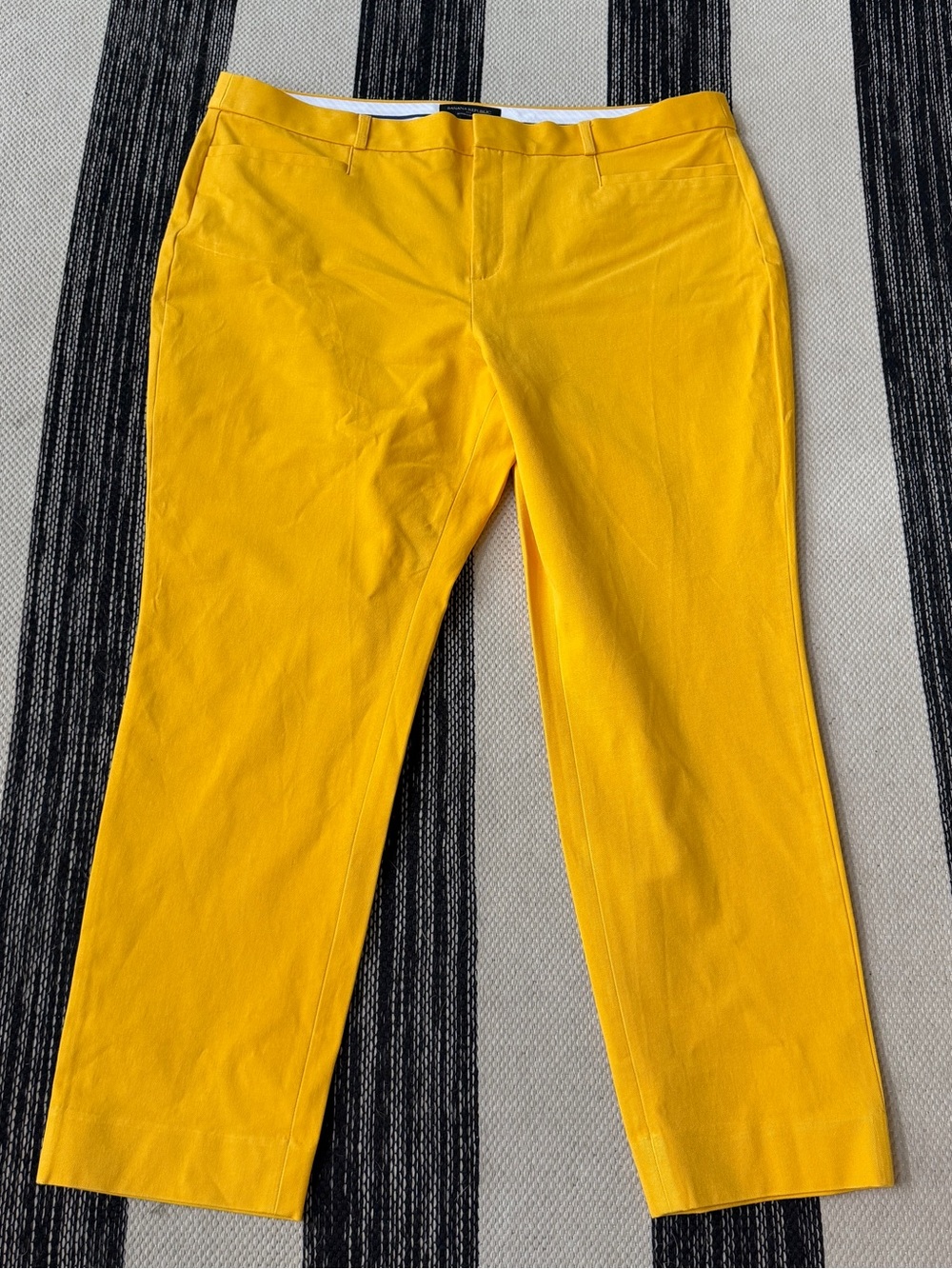 Banana Republic Women's Bright Yellow Stretch Sloan Curvy Fit Ankle Pants Sz. 18